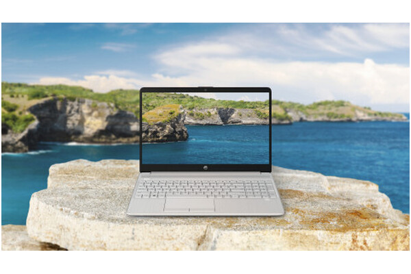 Laptop HP 15s 15.6" AMD Ryzen 3 5300U AMD Radeon 16GB 1TB SSD Windows 11 Home srebrny