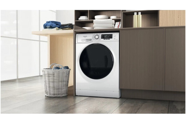 Pralka do zabudowy Hotpoint NDD11725DA