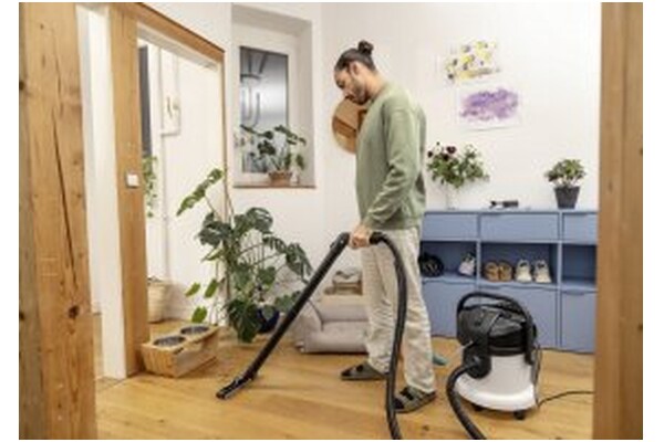 Odkurzacz Karcher SE4 tradycyjny bezworkowy biały