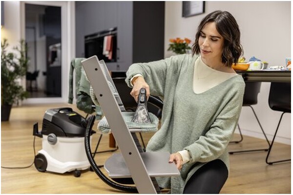 Odkurzacz Karcher SE5 tradycyjny z pojemnikiem 1000W biały