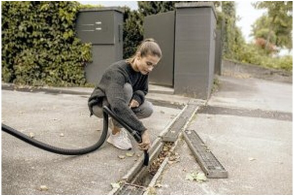 Odkurzacz Karcher WD4V tradycyjny bezworkowy 1000W żółty