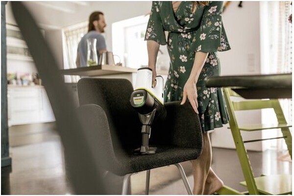 Odkurzacz Karcher VC6 Cordless pionowy z pojemnikiem biało-srebrny