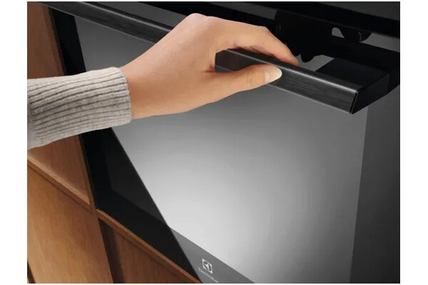 Piekarnik do zabudowy Electrolux LOE8F38Z SteamBake elektryczny czarny