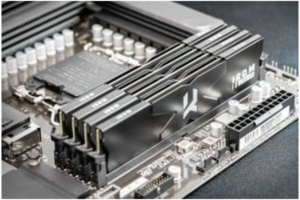 Pamięć RAM GoodRam IRDM 32GB DDR5 5600MHz Z radiatorem