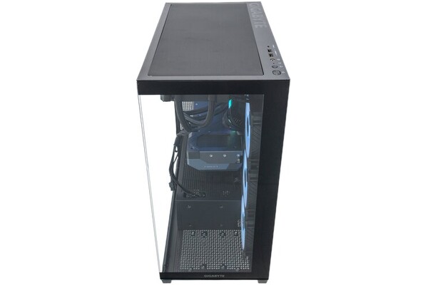 Mad Dog C500-A01WR64WP AMD Ryzen 7 64GB DDR5 AMD Radeon RX 9070 XT 16GB 2TB SSD Windows 11 Professional