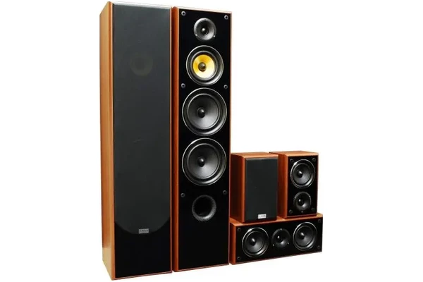 Kolumny TAGA Harmony TAV-606 V.3 330W, 5szt., orzech (walnut)
