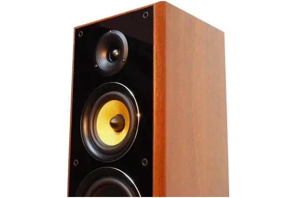 Kolumny TAGA Harmony TAV-606 V.3 330W, 5szt., orzech (walnut)
