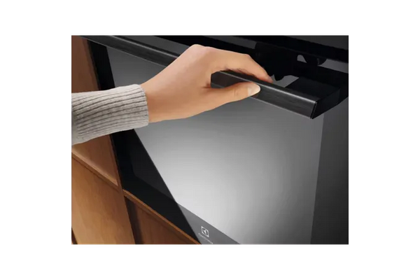 Piekarnik do zabudowy Electrolux LOC9P3XZ elektryczny Parowy czarny