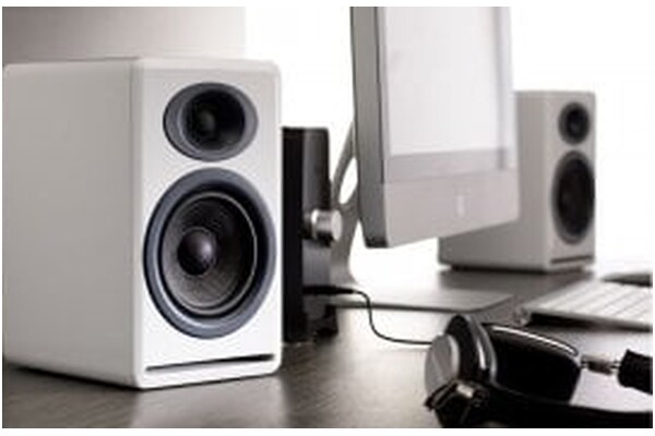 Kolumna Audioengine P4 , 1szt., Bambusowy