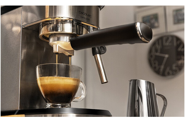 Ekspres Cecotec Cafelizzia 790 kolbowy srebrno-szary