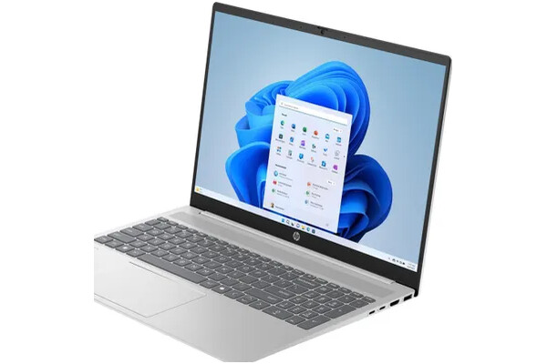 Laptop HP Pavilion 16 16.0" AMD Ryzen 7 8840U AMD Radeon 16GB 512GB SSD Windows 11 Home srebrny