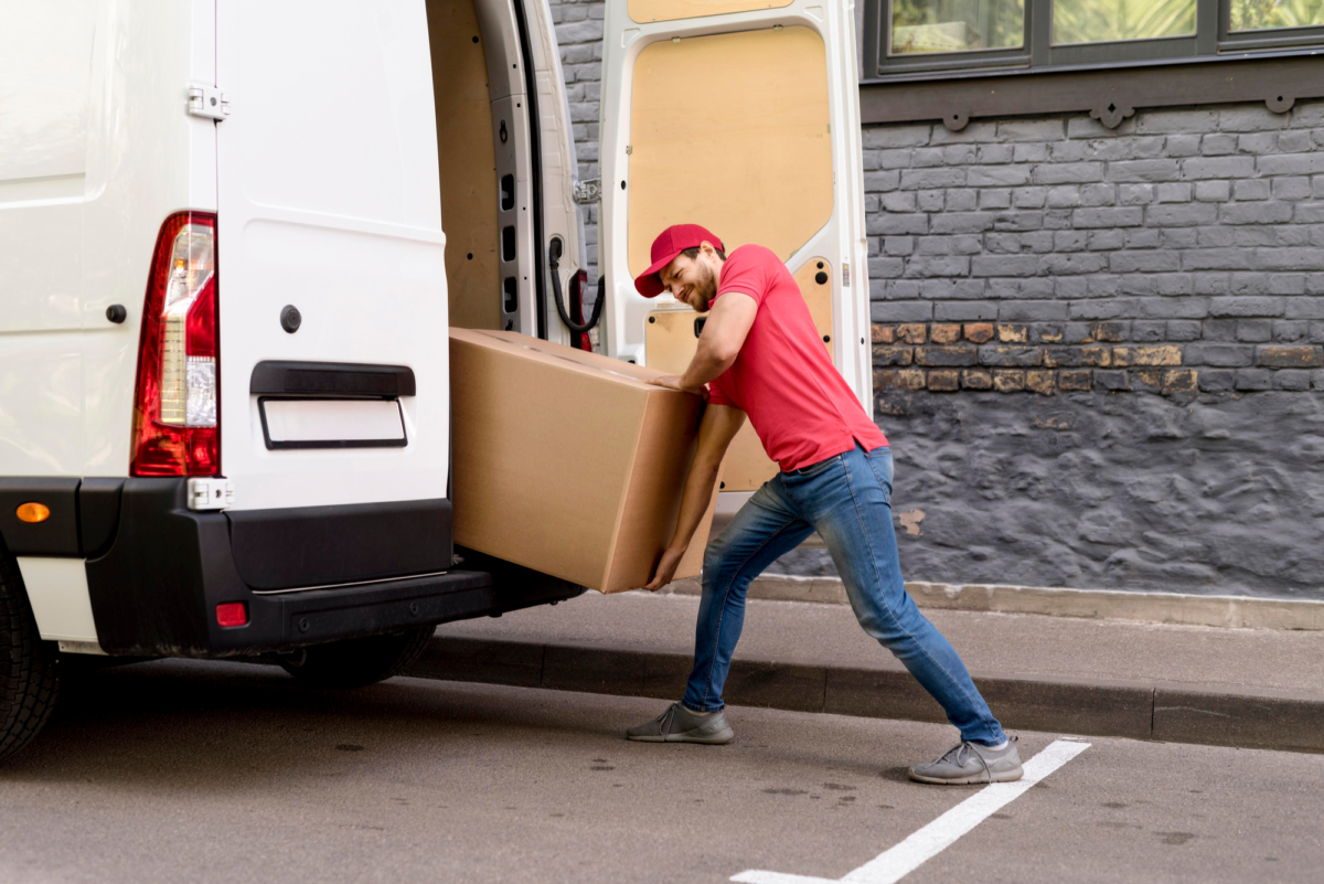 Transport lodówki – czy lodówkę można przewozić na leżąco?
