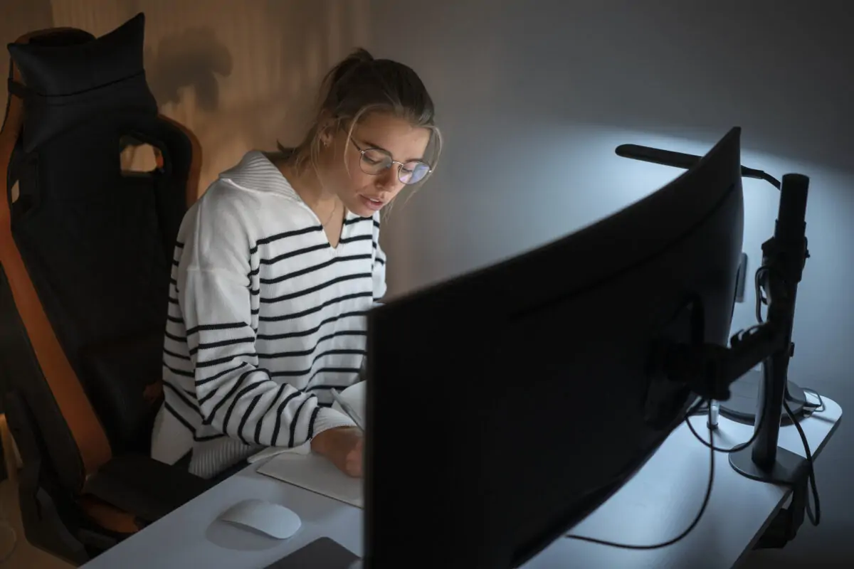 Najpopularniejsze monitory 34 cale - październik 2024