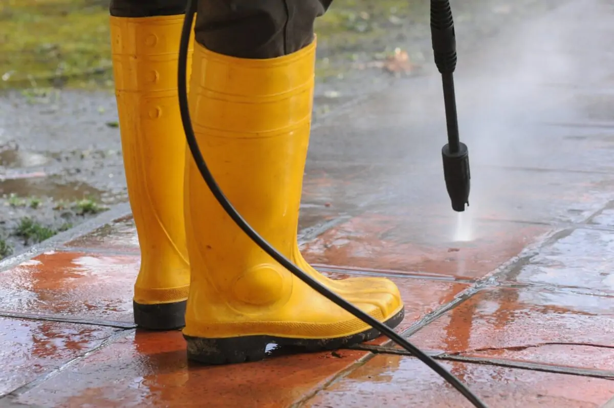 Jaką myjkę ciśnieniową kupić? Najlepsze oferty - lipiec 2024