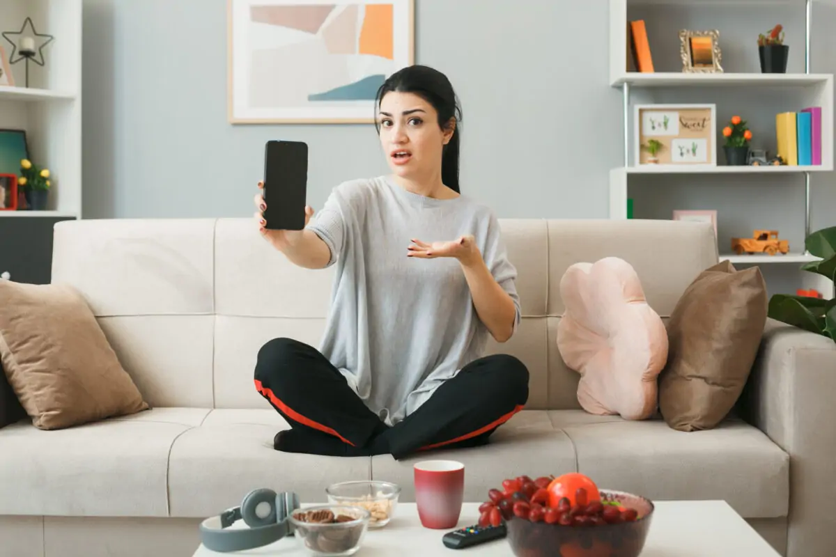 Jak udostępnić ekran z telefonu na telewizor?